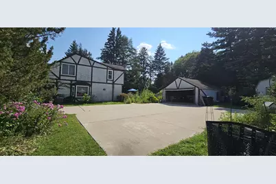 571 Century Avenue N, Maplewood, MN 55119 - Photo 3