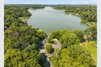 191 South Shore Court, Chanhassen, MN 55317 - Photo 11