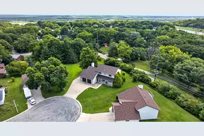 2466 Highview Lane SW, Rochester, MN 55902 - Photo 3
