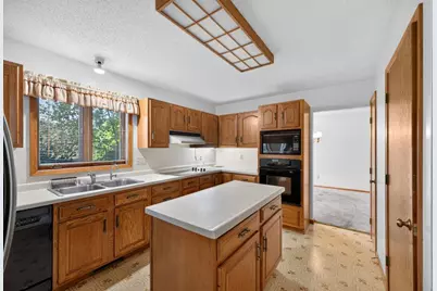 2466 Highview Lane SW, Rochester, MN 55902 - Photo 11