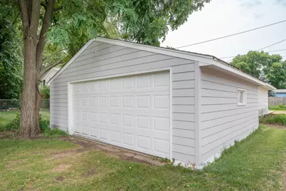 411 3rd Avenue W, Shakopee, MN 55379 - Photo 3
