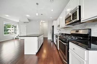 600 W 32nd Street #3, Minneapolis, MN 55408 - Photo 9