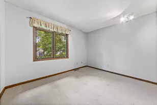 14136 Frontier Ln, Burnsville, MN 55337 - Photo 23