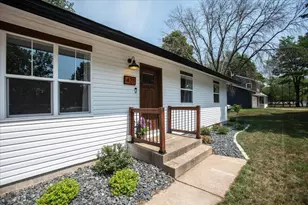 421 21st Ave W, Menomonie, WI 54751 - Photo 3