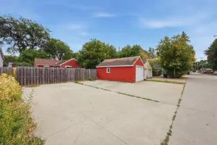 1614 9th St N, Fargo, ND 58102 - Photo 23