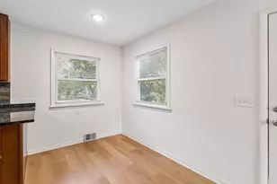 409 Milton Street S, Saint Paul, MN 55102 - Photo 15