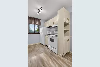 1911 Viking Drive NW #17, Rochester, MN 55901 - Photo 13