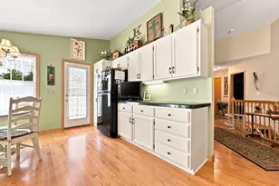132 Wedgewood Ct, Mahtomedi, MN 55115 - Photo 11