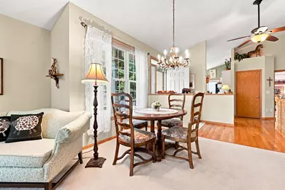 132 Wedgewood Court, Mahtomedi, MN 55115 - Photo 15