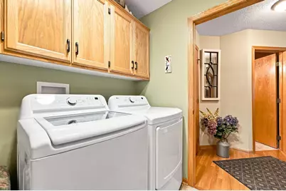 132 Wedgewood Court, Mahtomedi, MN 55115 - Photo 27