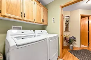 132 Wedgewood Ct, Mahtomedi, MN 55115 - Photo 27