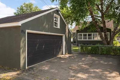 935 Iowa Avenue W, Saint Paul, MN 55117 - Photo 9