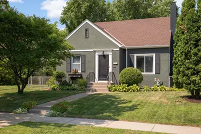 935 Iowa Avenue W, Saint Paul, MN 55117 - Photo 1