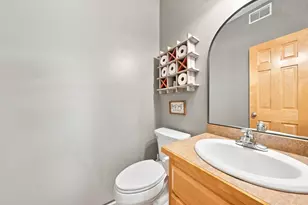605 Knollwood Dr, Hudson, WI 54016 - Photo 25