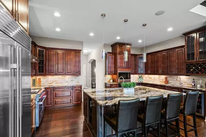 10033 Frederick Place, Eden Prairie, MN 55347 - Photo 9