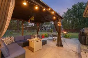 514 Laredo Ln, Chanhassen, MN 55317 - Photo 9