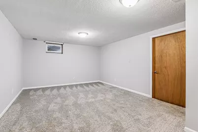 514 Laredo Lane, Chanhassen, MN 55317 - Photo 37