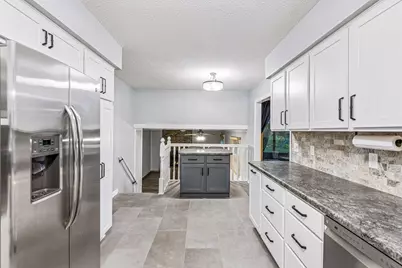 514 Laredo Lane, Chanhassen, MN 55317 - Photo 13
