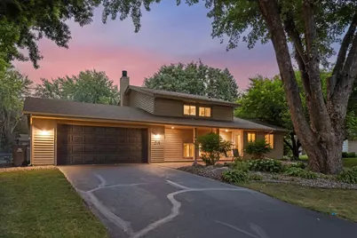 514 Laredo Lane, Chanhassen, MN 55317 - Photo 1