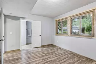 514 Laredo Ln, Chanhassen, MN 55317 - Photo 33