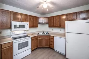 1111 Elway St, Saint Paul, MN 55116 - Photo 9