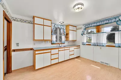 407 W Buckman Street, Augusta, WI 54722 - Photo 7