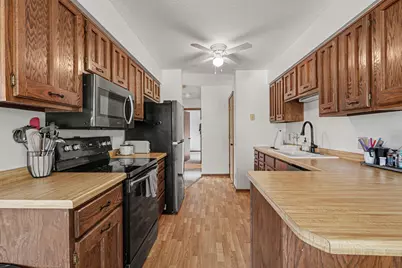 3916 Gershwin Avenue N, Oakdale, MN 55128 - Photo 7
