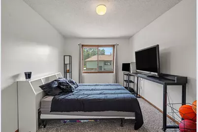 3916 Gershwin Avenue N, Oakdale, MN 55128 - Photo 9