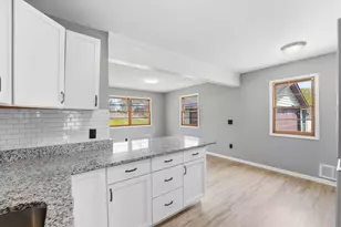1697 Rose Pl, Roseville, MN 55113 - Photo 13