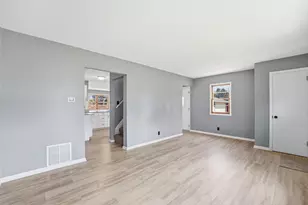 1697 Rose Pl, Roseville, MN 55113 - Photo 3