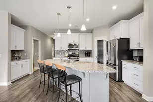 13589 Crownline Dr NE, Prior Lake, MN 55372 - Photo 9
