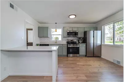 140 Carol Lane, West Saint Paul, MN 55118 - Photo 3