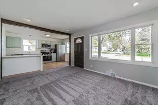140 Carol Ln, West Saint Paul, MN 55118 - Photo 7