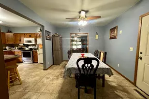 220 N 7th St, Montevideo, MN 56265 - Photo 5