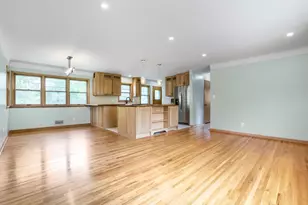 49 Belvidere St E, Saint Paul, MN 55107 - Photo 13