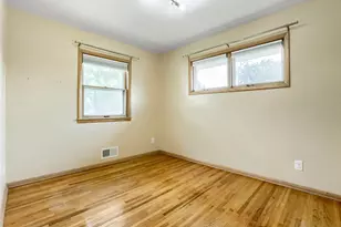 49 Belvidere St E, Saint Paul, MN 55107 - Photo 21