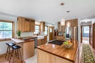 49 Belvidere St E, Saint Paul, MN 55107 - Photo 3