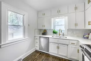 1900 E 42nd St, Minneapolis, MN 55407 - Photo 9