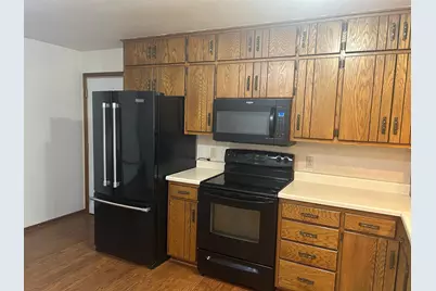 602 N Madison Street, Minneota, MN 56264 - Photo 3