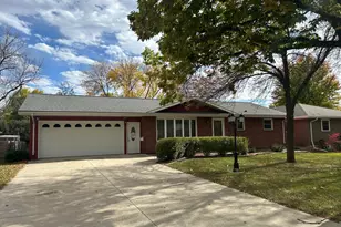 602 N Madison St, Minneota, MN 56264 - Photo 1
