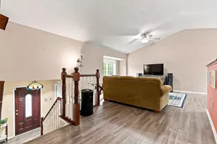 815 Colby St, Taylors Falls, MN 55084 - Photo 7