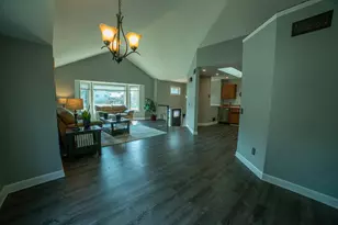 13056 Vernon Ave, Savage, MN 55378 - Photo 5