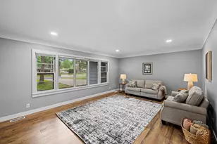 5415 Twin Lake Blvd E, Brooklyn Center, MN 55429 - Photo 9