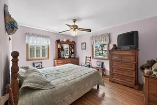 1582 Hoyt Ave E, Saint Paul, MN 55106 - Photo 13