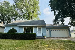 1716 Oakcrest Ave, Roseville, MN 55113 - Photo 1