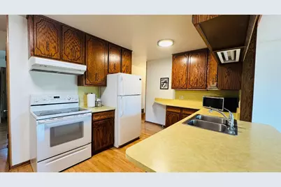 1716 Oakcrest Avenue, Roseville, MN 55113 - Photo 5