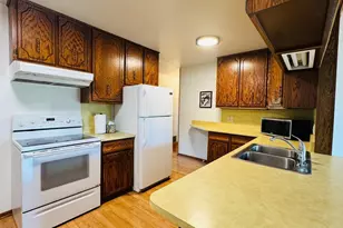 1716 Oakcrest Ave, Roseville, MN 55113 - Photo 5