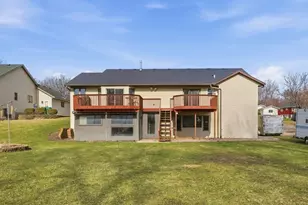 141 Fairlawn Ave E, Winsted, MN 55395 - Photo 25