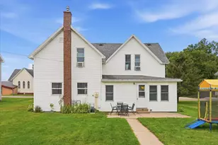 504 Cedar St, Colfax, WI 54730 - Photo 23