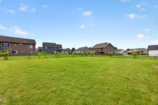 886 Portsmith Dr NW, Rochester, MN 55901 - Photo 41